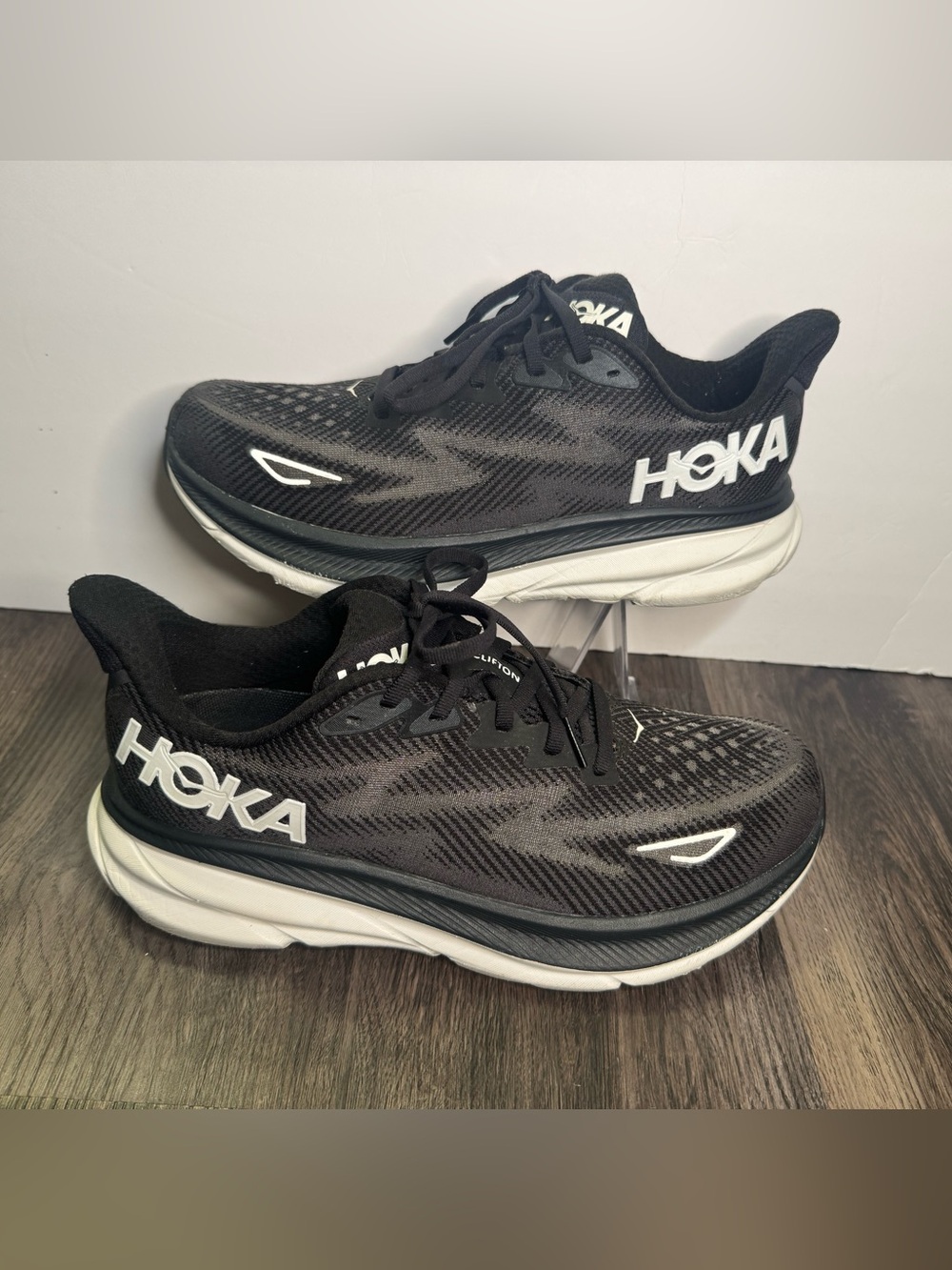 Hoka Clifton 9 Wide Mens 8.5 Running Shoes Black White 1132210 BWHT Sneaker